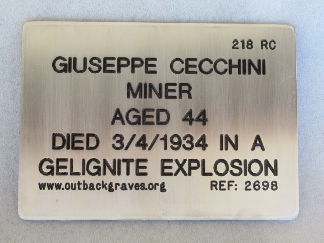 This is a photograph of plaque number 2698 for GIUSEPPE CECCHINI at LEONORA