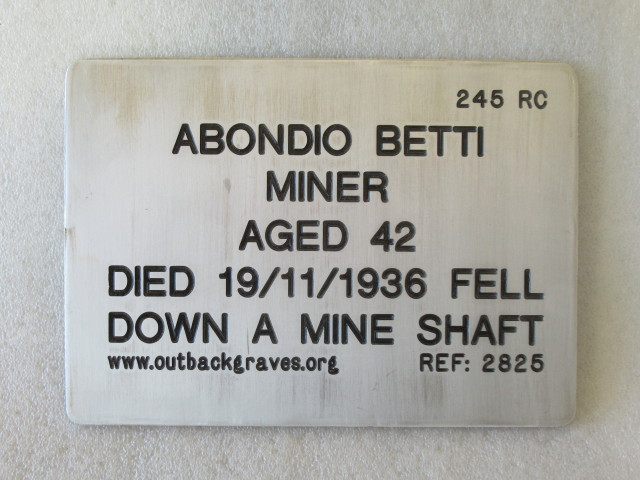 This is a photograph of plaque number 2825 for ABONDIO BETTI at LEONORA