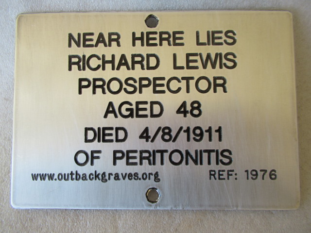 This is a photograph of plaque number 1976 for RICHARD LEWIS at KOOKYNIE