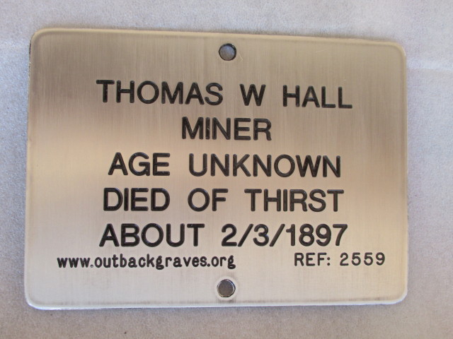 This is a photograph of plaque number 2559 for THOMAS W HALL at YINNIETHARRA ST