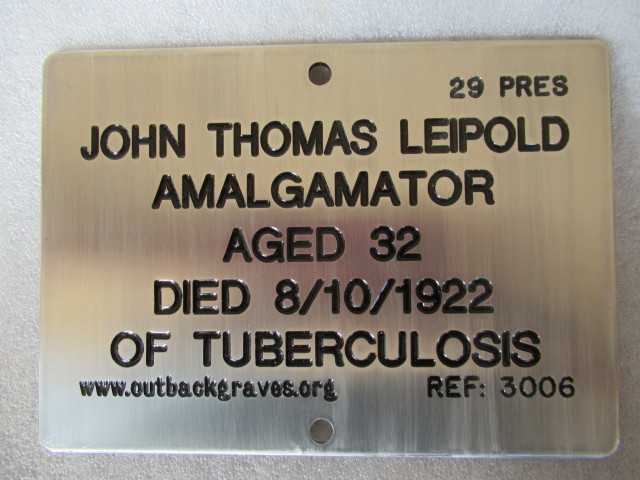 This is a photograph of plaque number 3006 for JOHN THOMAS LEIPOLD at KOOKYNIE